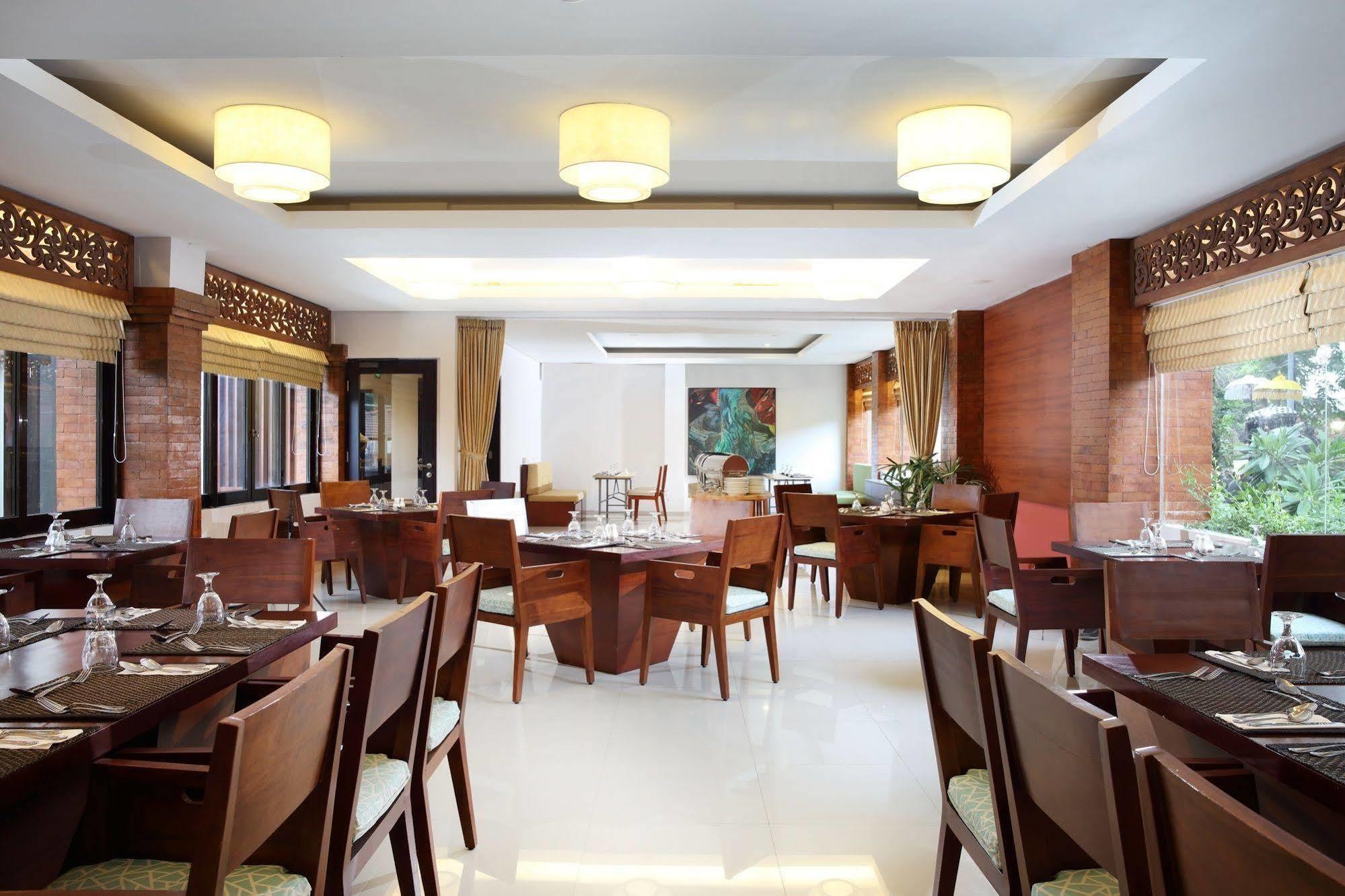Grand Mirah Boutique Hotel Денпасар Екстериор снимка