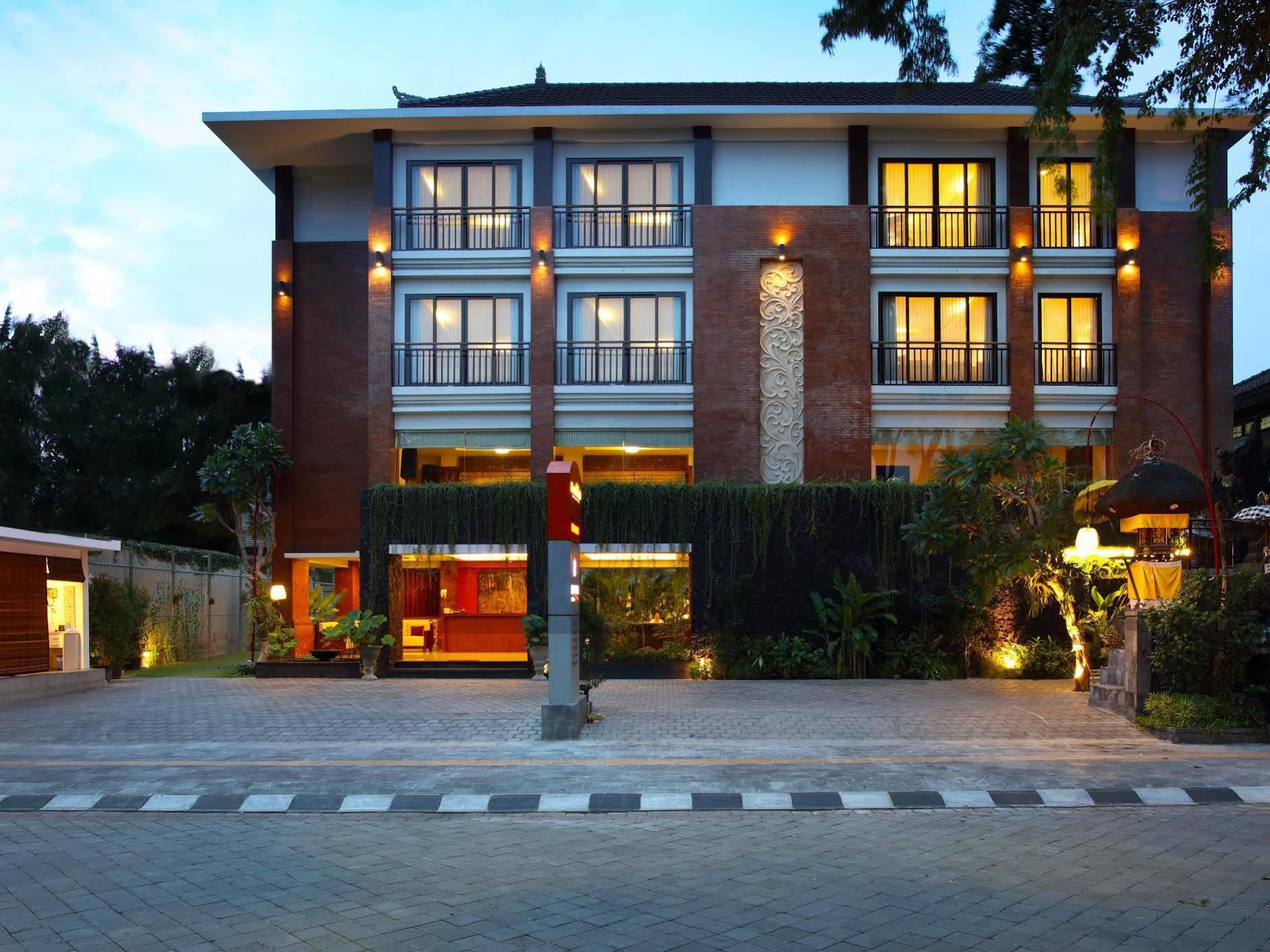 Grand Mirah Boutique Hotel Денпасар Екстериор снимка